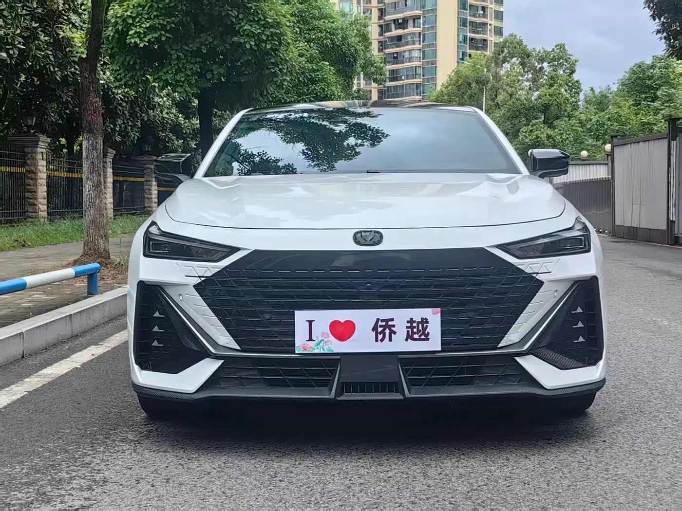 CHANGAN UNI-V