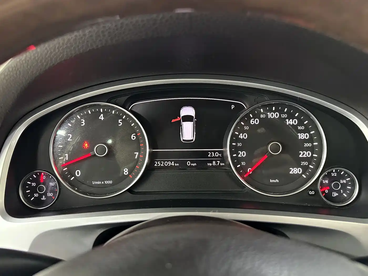 Volkswagen Touareg 2011 3.0TSI Comfort фото 32