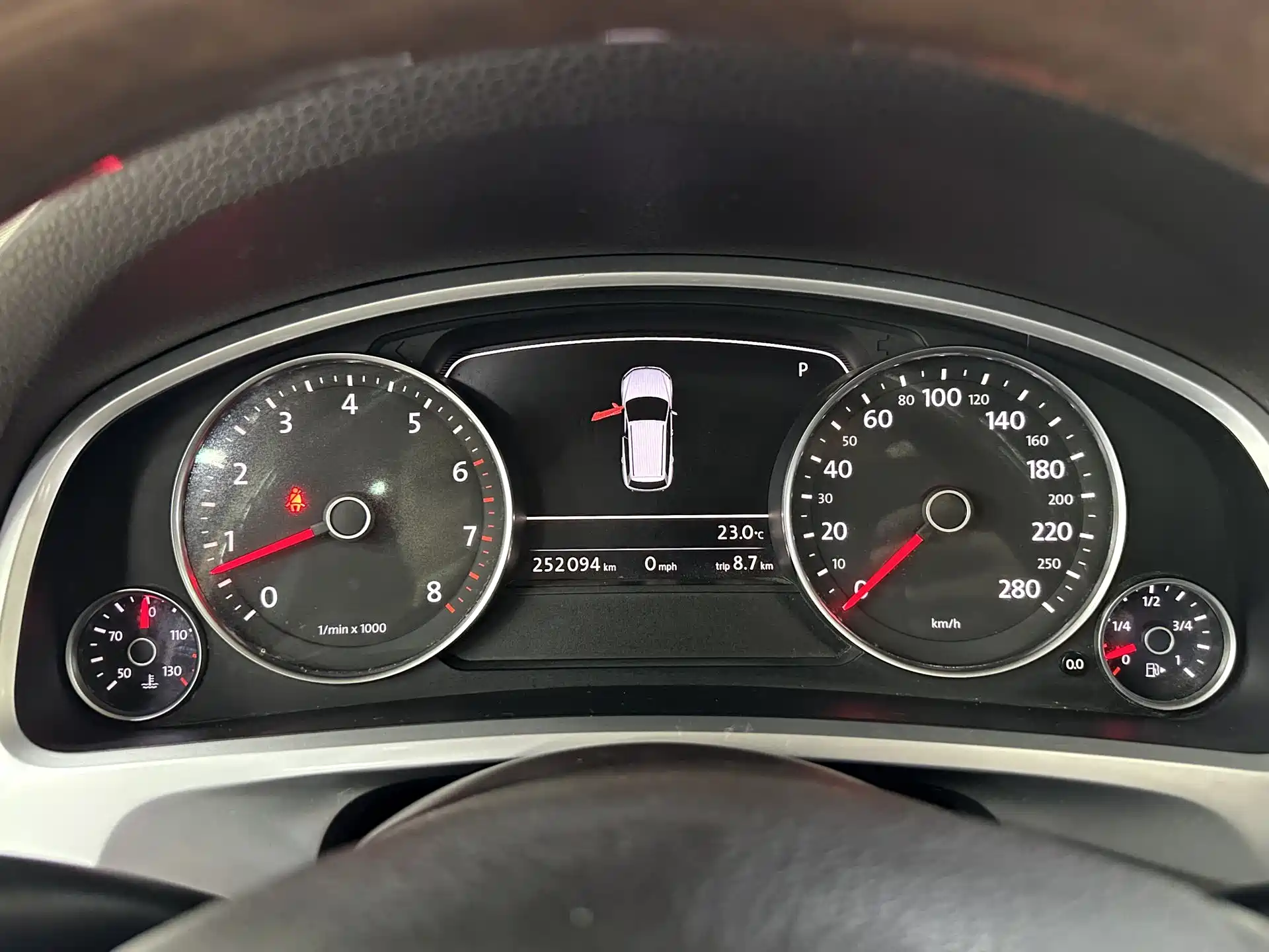 Фото 32 - Volkswagen Touareg