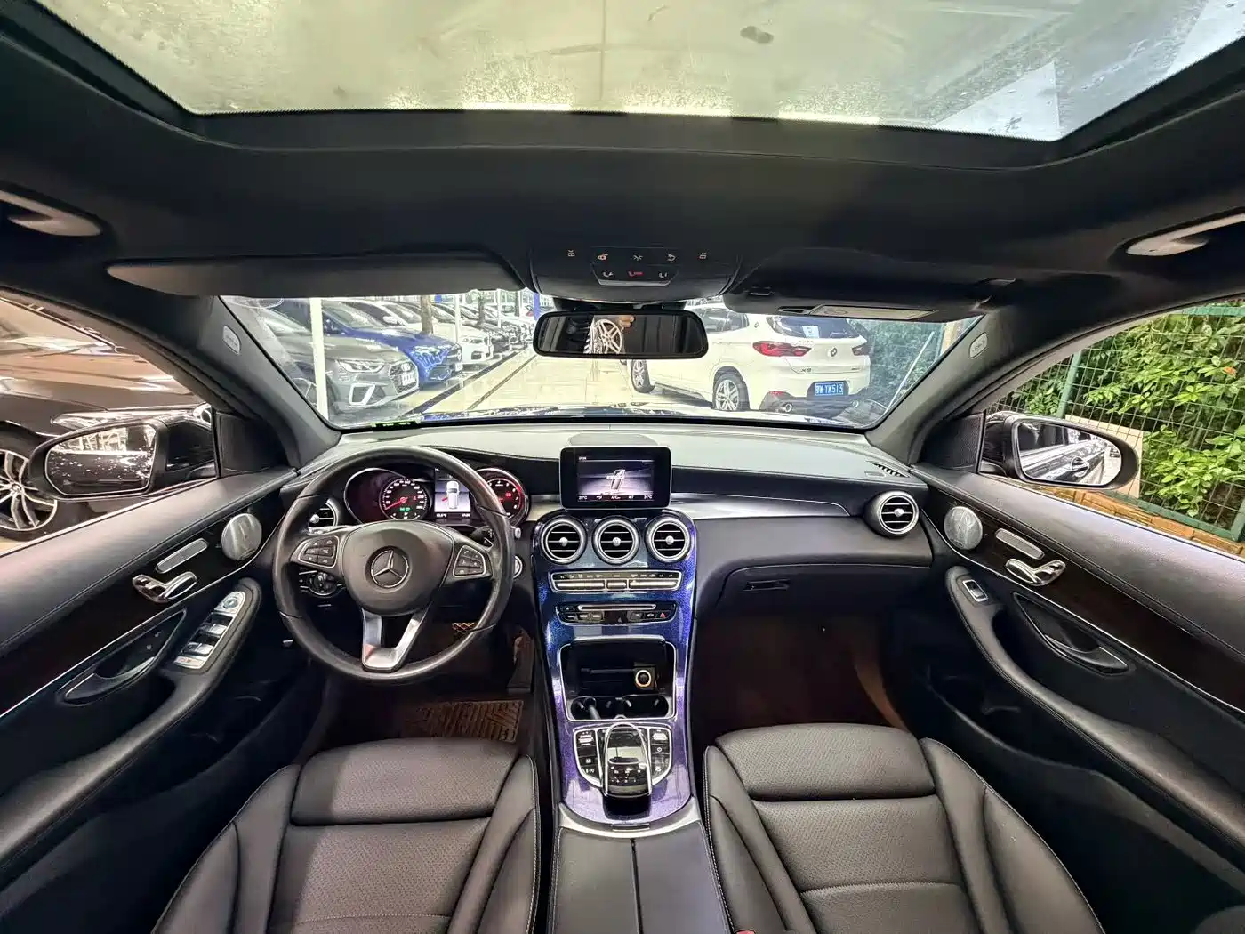 Mercedes-Benz GLC 2018 Facelift GLC 260 4MATIC Luxury фото 9