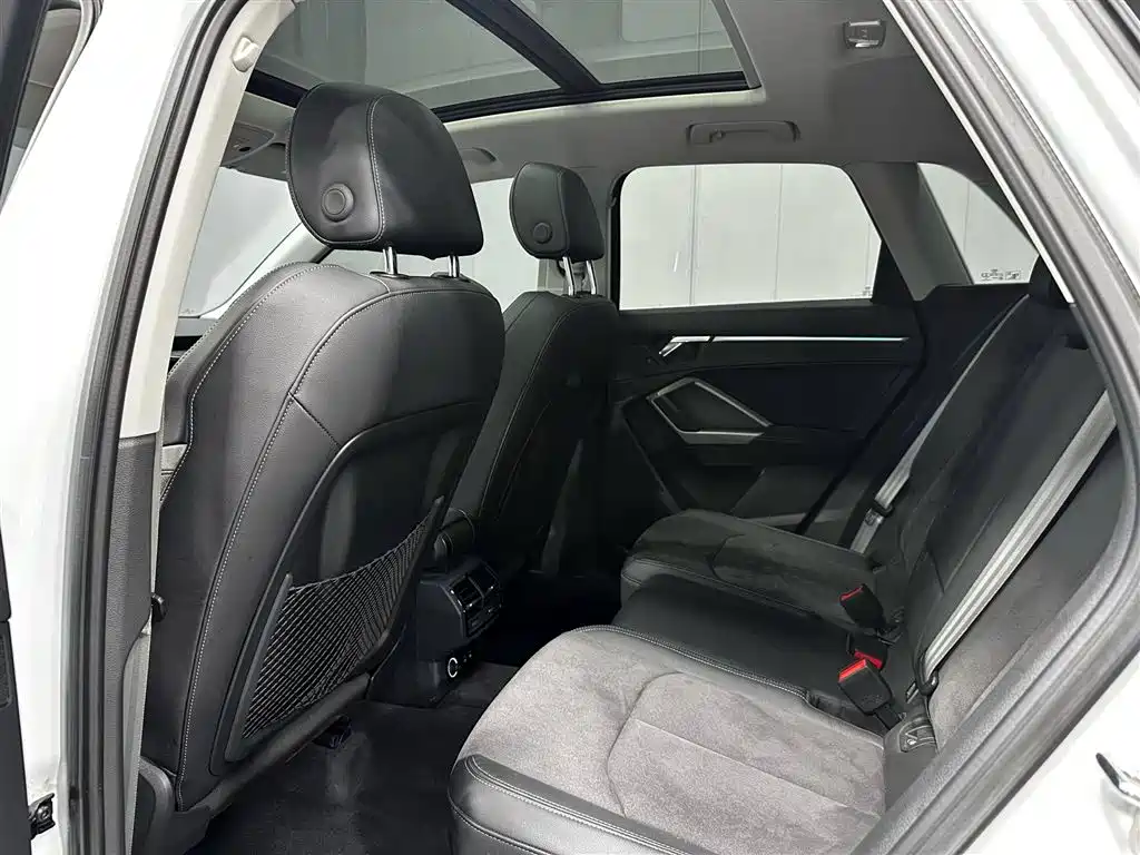 Audi Q3 2022 35 TFSI Fashion Dynamic фото 16