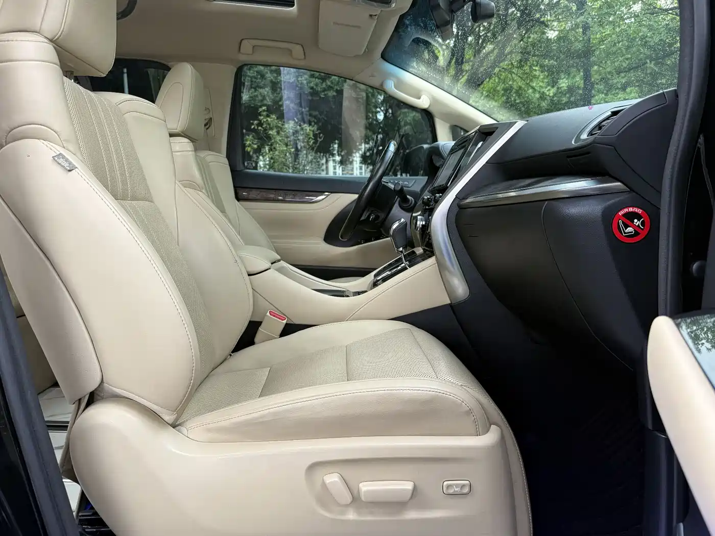 Toyota Alphard 2018 Facelift 3.5L Premium Edition фото 11