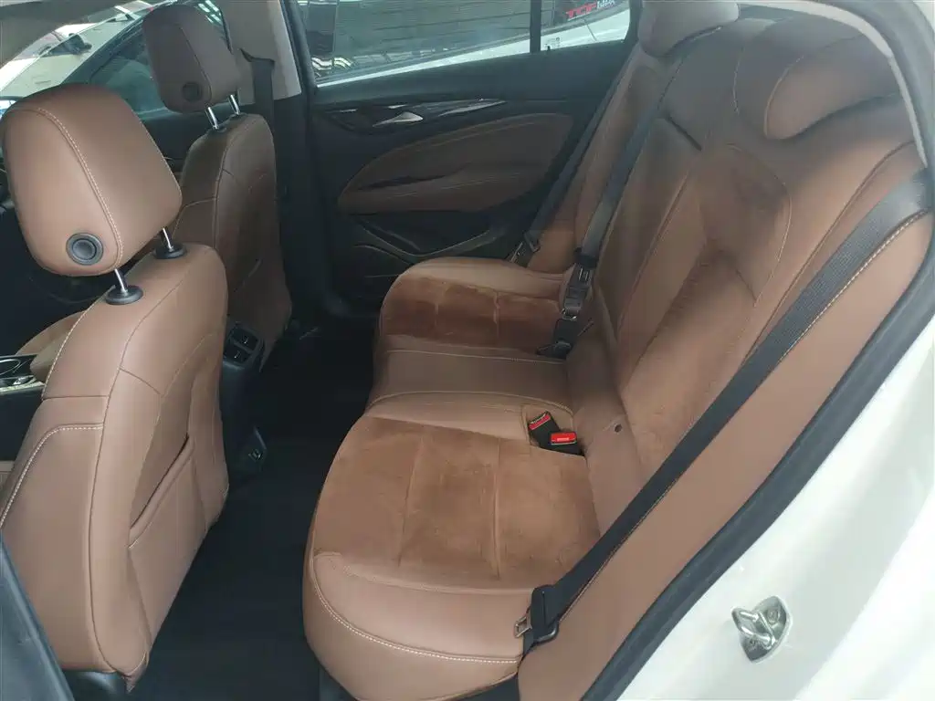 BUICK REGAL
