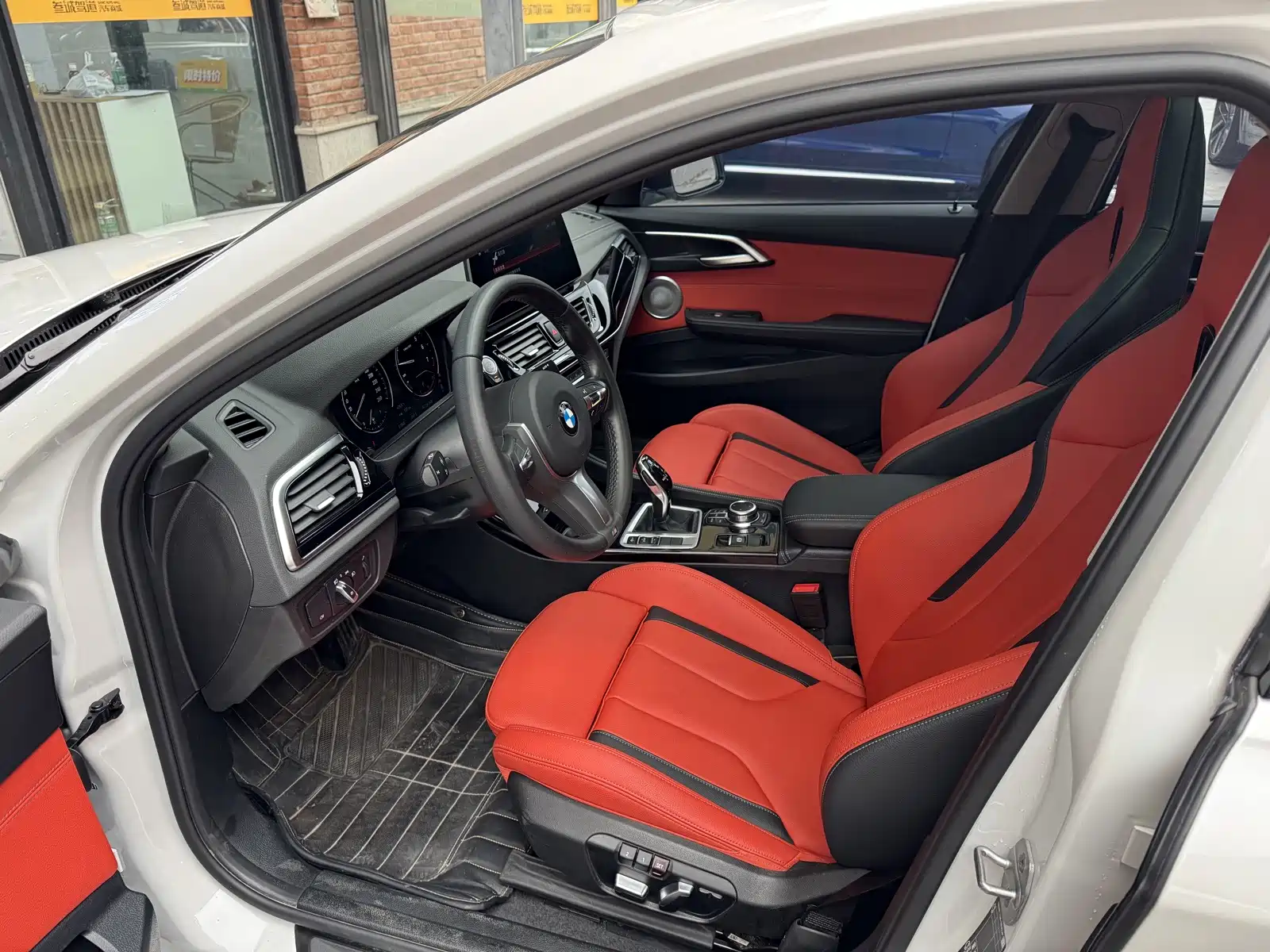 Фото 8 - BMW 1 Series