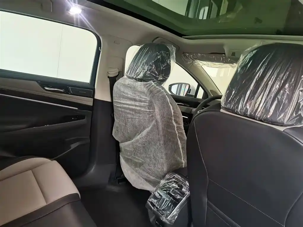 VOLKSWAGEN ID.7 VIZZION