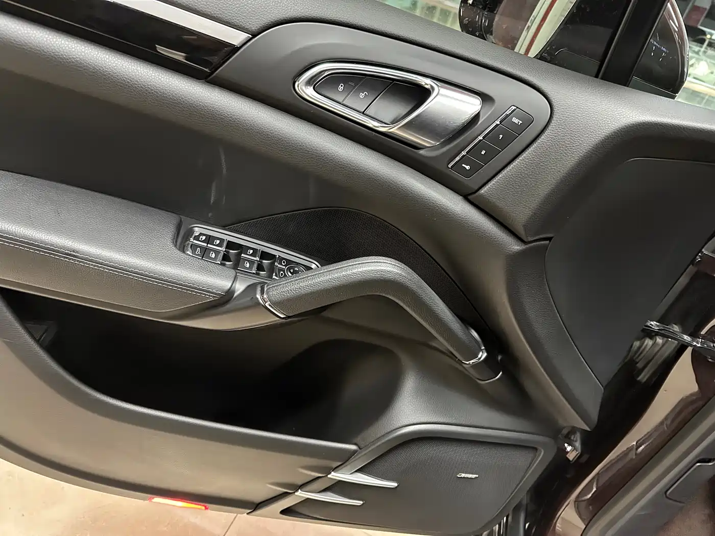 Porsche Cayenne 2016 Cayenne Platinum Edition 3.0T фото 10
