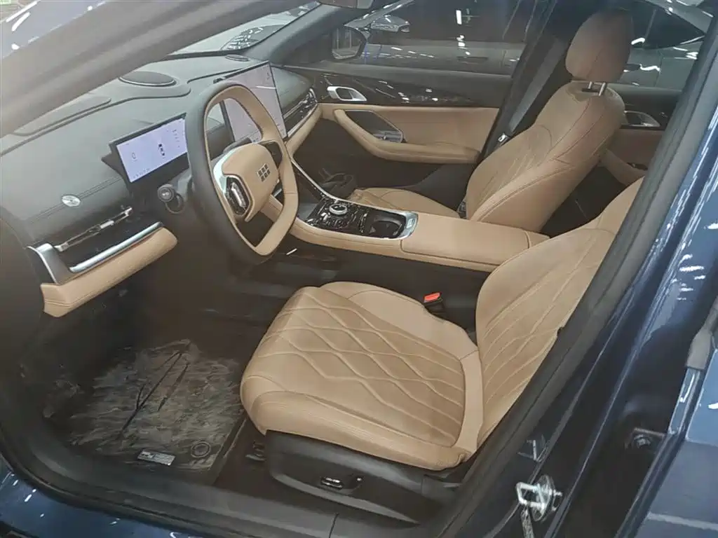Geely Galaxy Galaxy A7 2025 EM-i фото 15