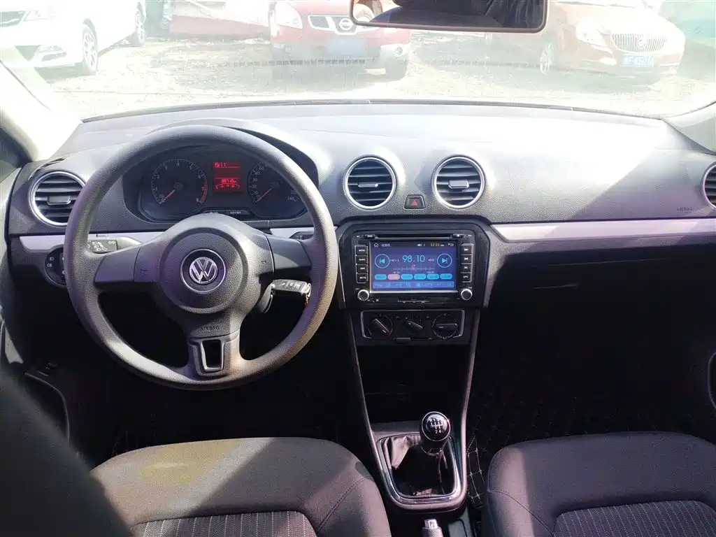 Volkswagen Jetta 2015 Value Edition 1.6L Manual Comfort фото 6