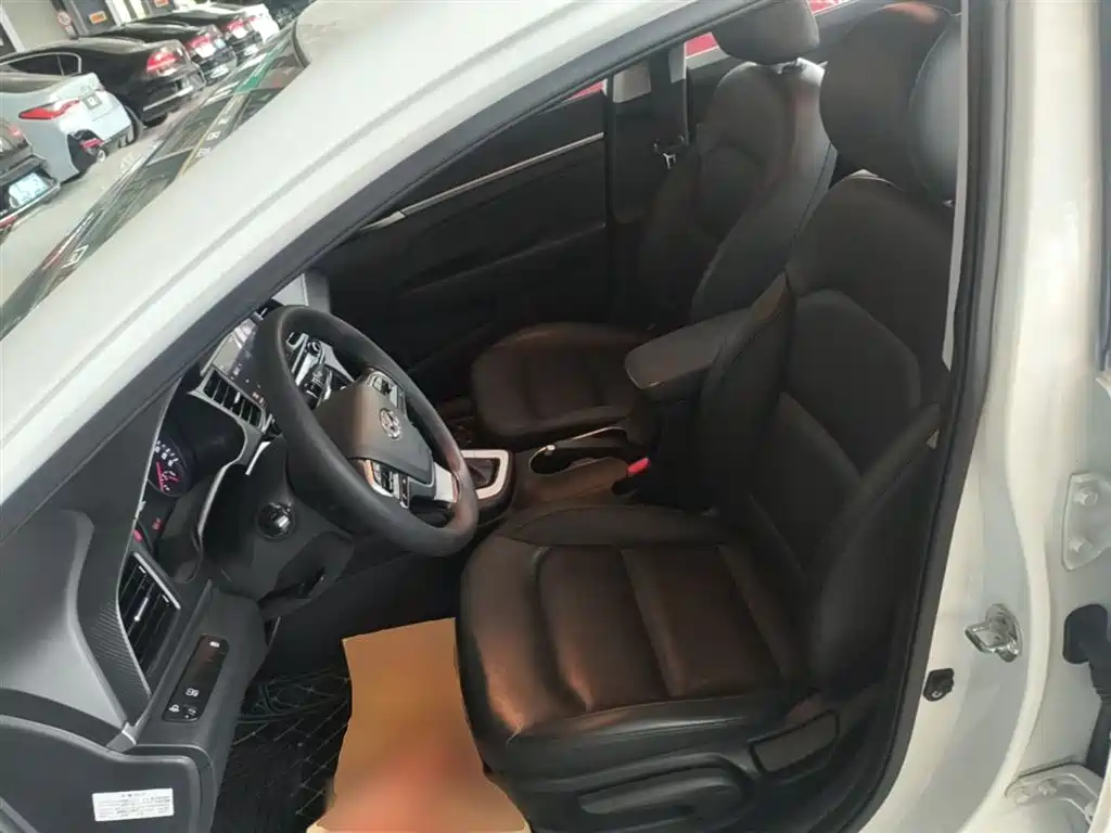 Hyundai Elantra 2019 1.5L CVT Smart Elite фото 15
