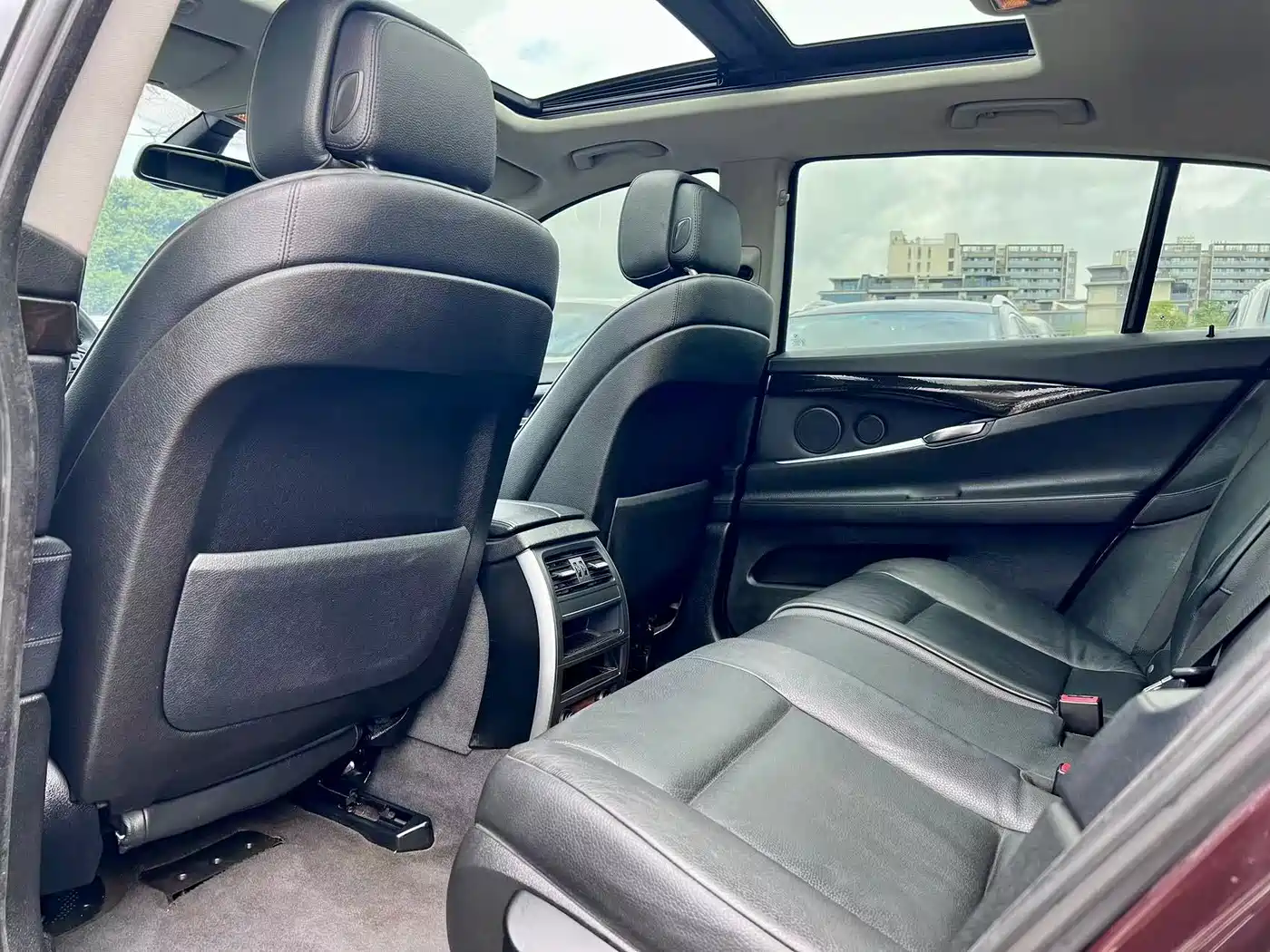 BMW 5 Series GT 2012 2013 535i Leadership