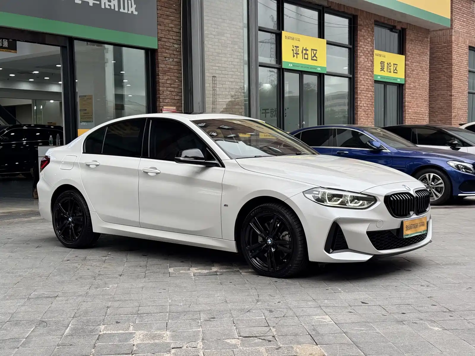Фото 2 - BMW 1 Series