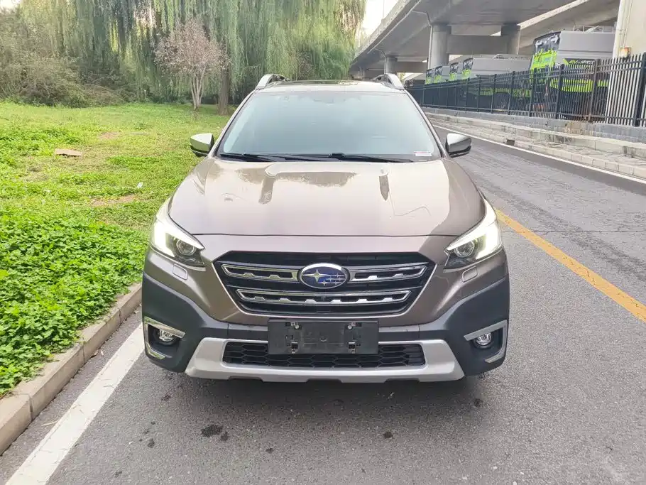 Photo 2 - Subaru Outback