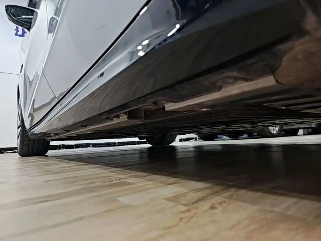 Фото 22 - Geely Galaxy Galaxy E8