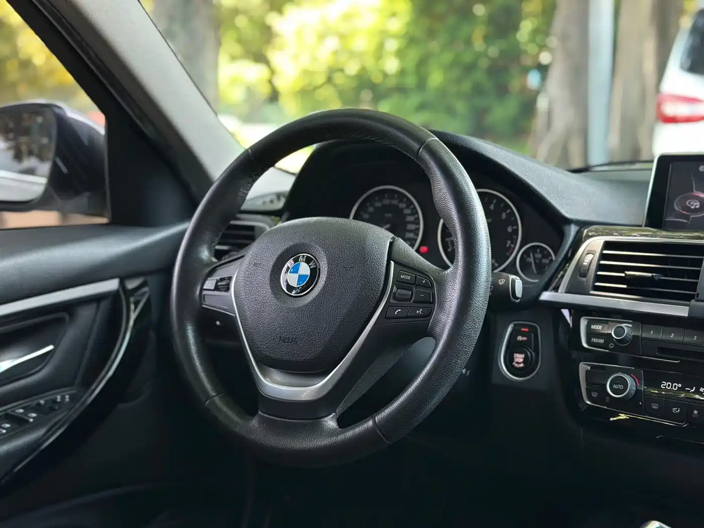 BMW 3 Series 2017 320Li Fashion фото 10