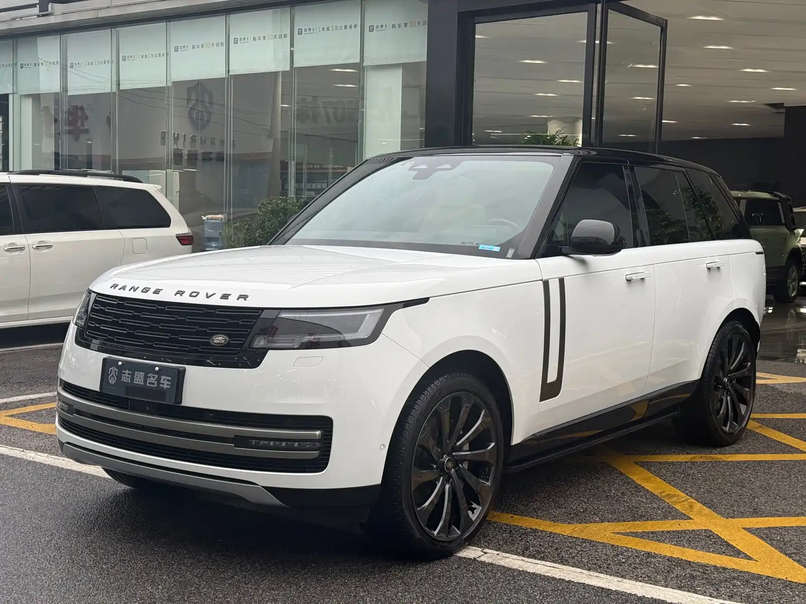 Фото 1 - Land Rover Range Rover