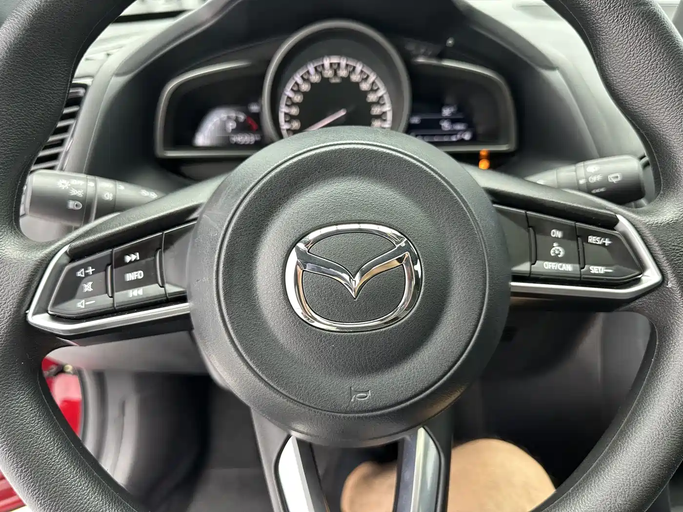 Фото 14 - Mazda CX-4