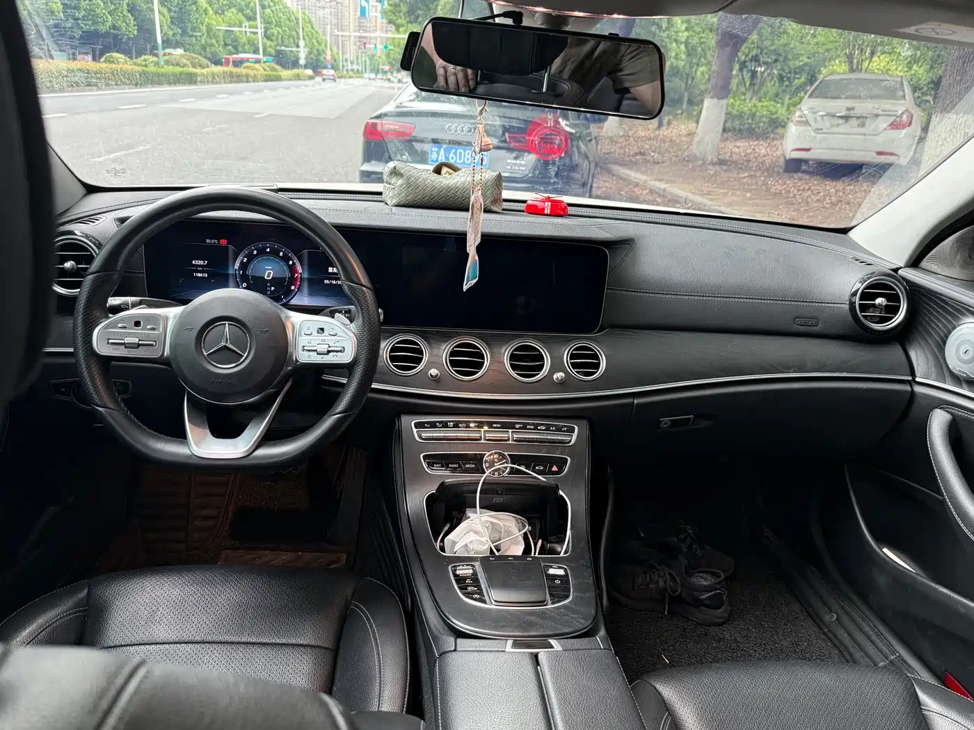 Mercedes-Benz E-Class 2019 E 300 L Sport Fashion фото 7