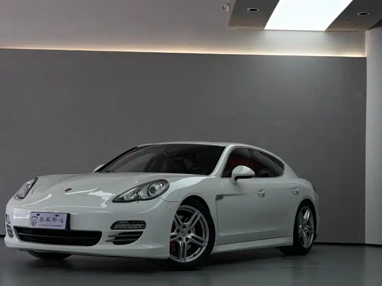 Porsche Panamera 2010 Model Panamera 4S 4.8L фото 8
