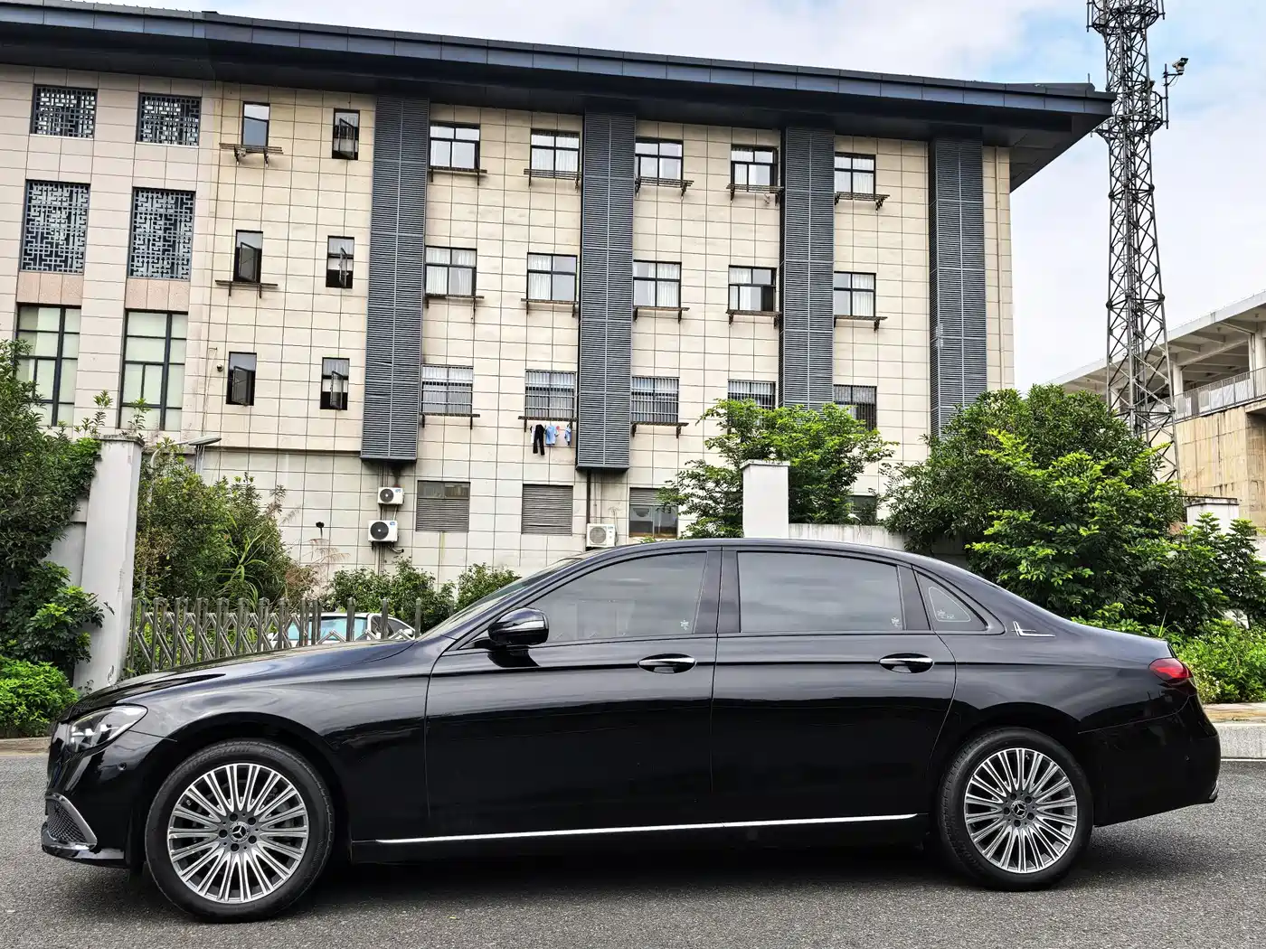 Mercedes-Benz E-Class 2021 E 300 L Luxury фото 15