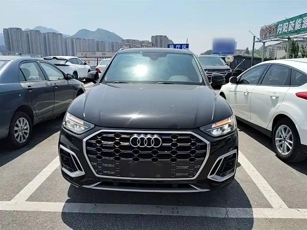 Audi Q5L 2021 40 TFSI Luxury Dynamic фото 3