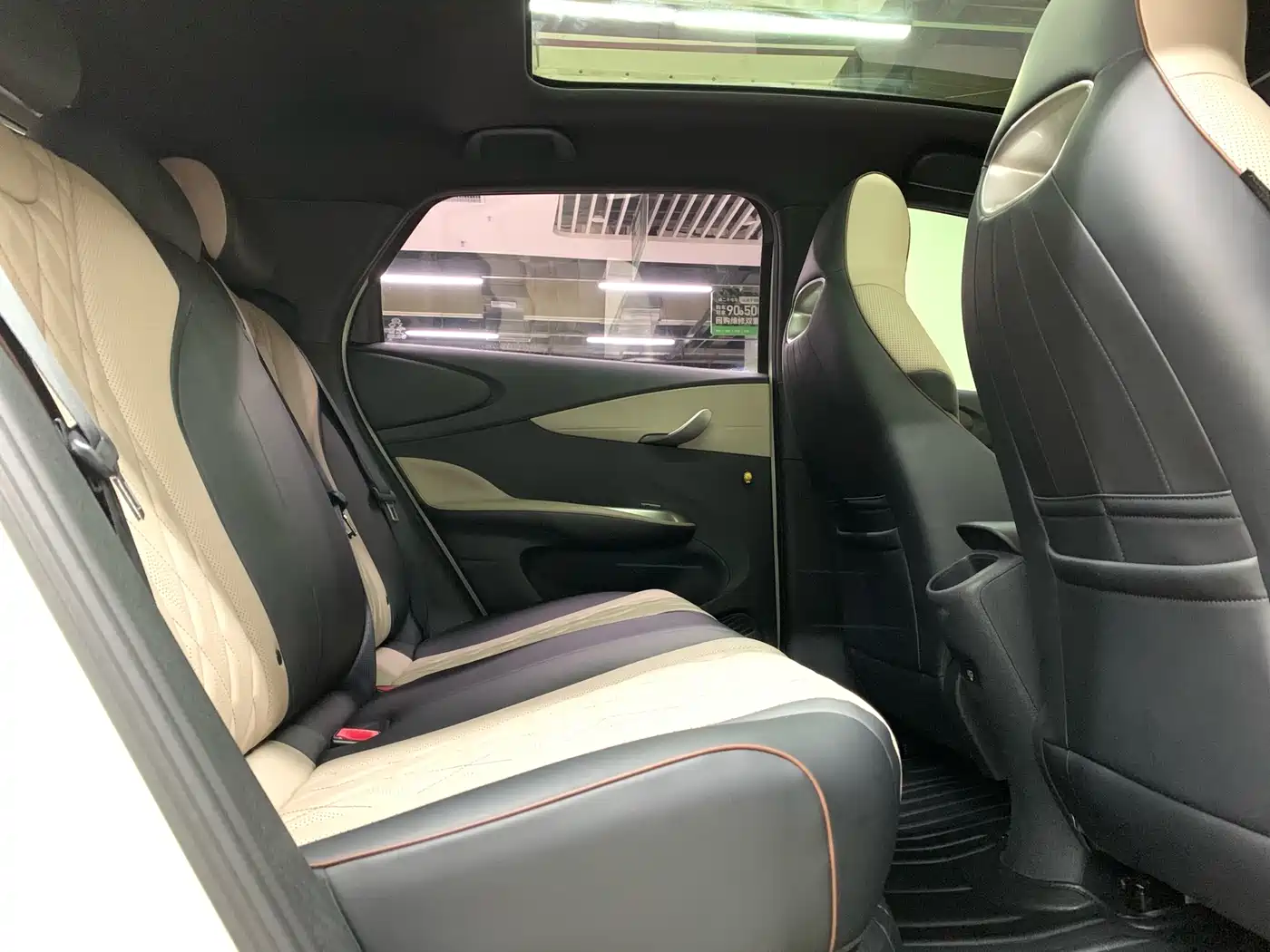 BYD Dolphin 2021 Model 405km Fashion Edition фото 12