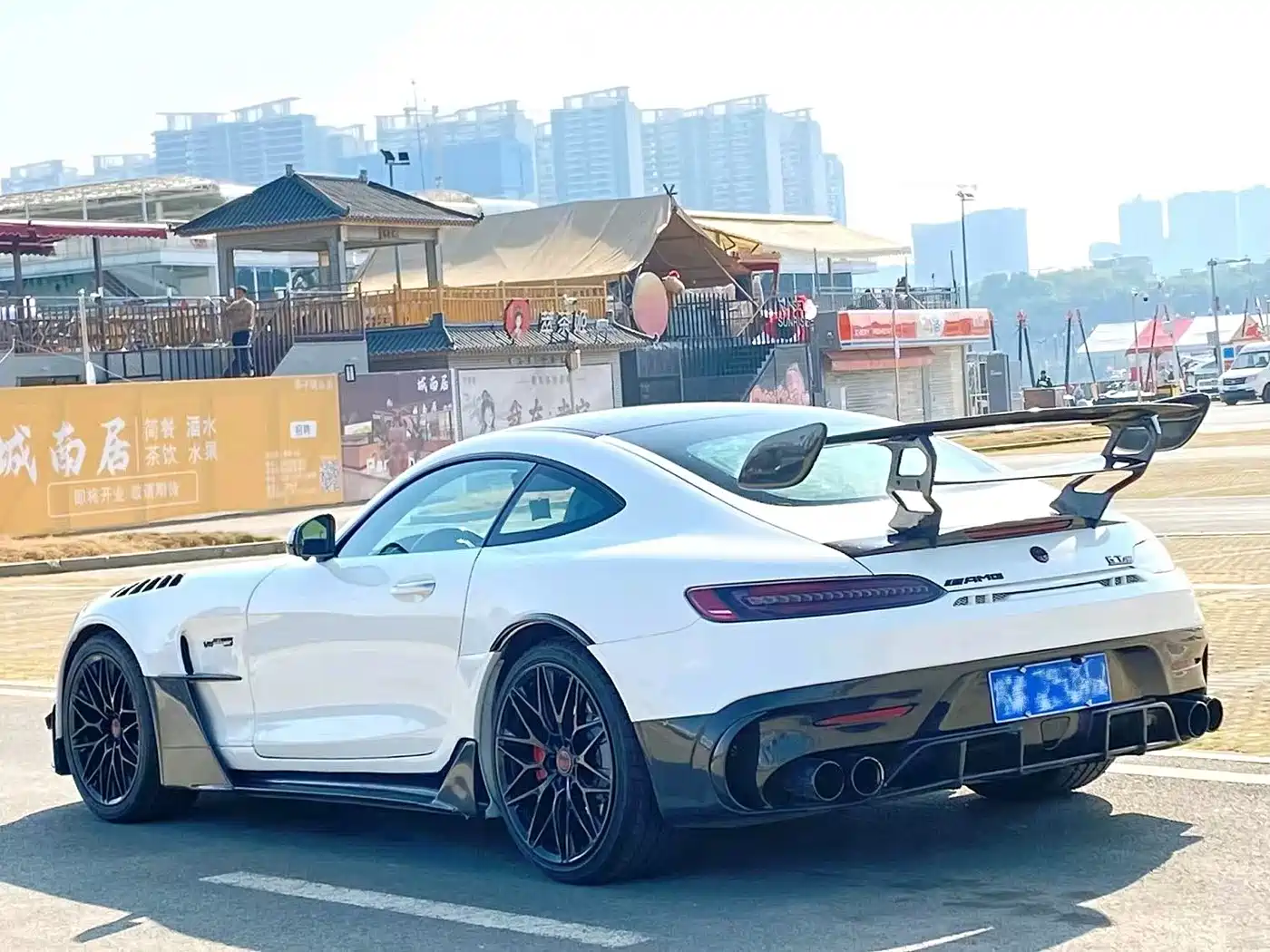 MERCEDES-BENZ AMG GT