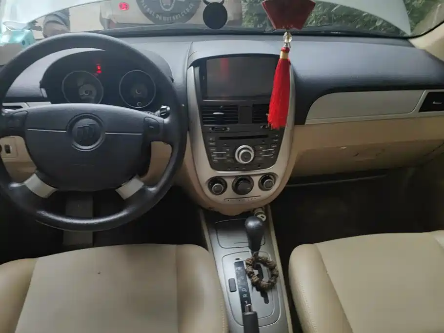 Фото 12 - Buick Excelle