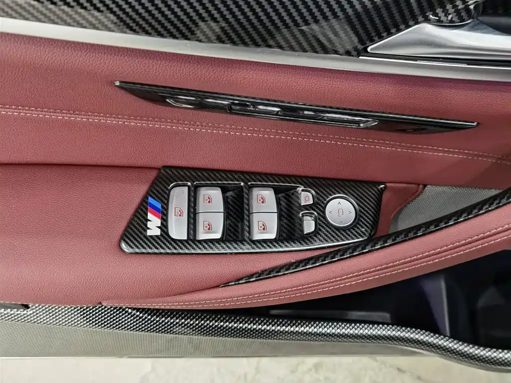BMW 5 Series 2023 530Li Leading M Sport Package фото 9