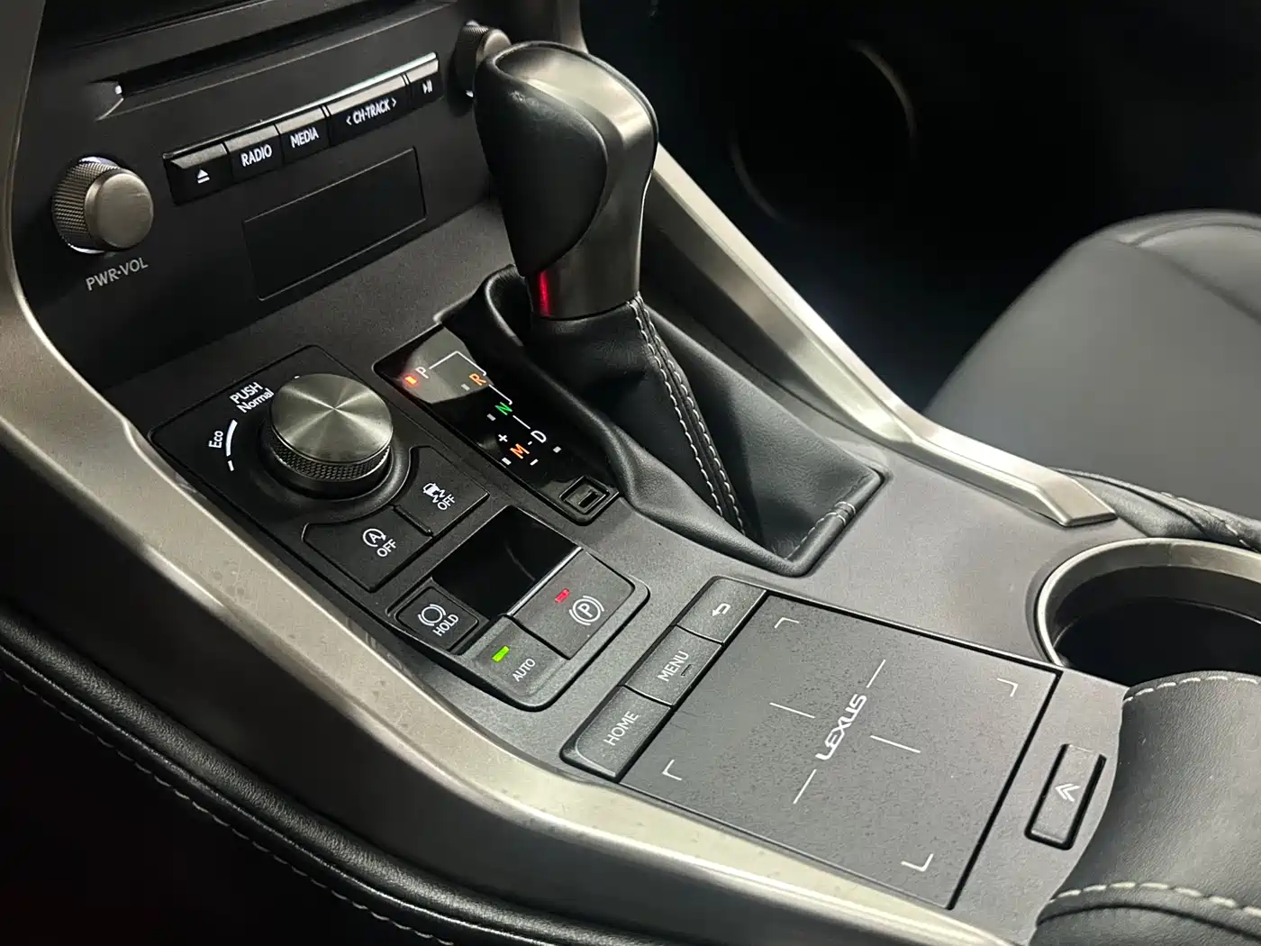 Lexus NX 2018 Model 300 FWD Fengxing Edition фото 15