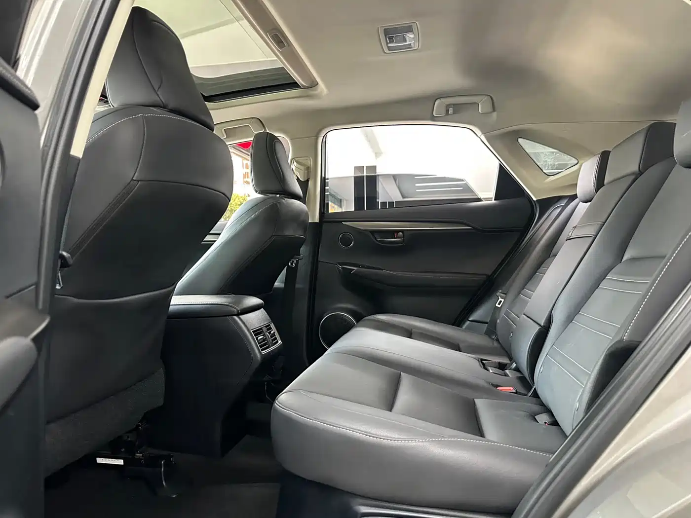 Lexus NX 2018 Model 300 FWD Fengxing Edition фото 9