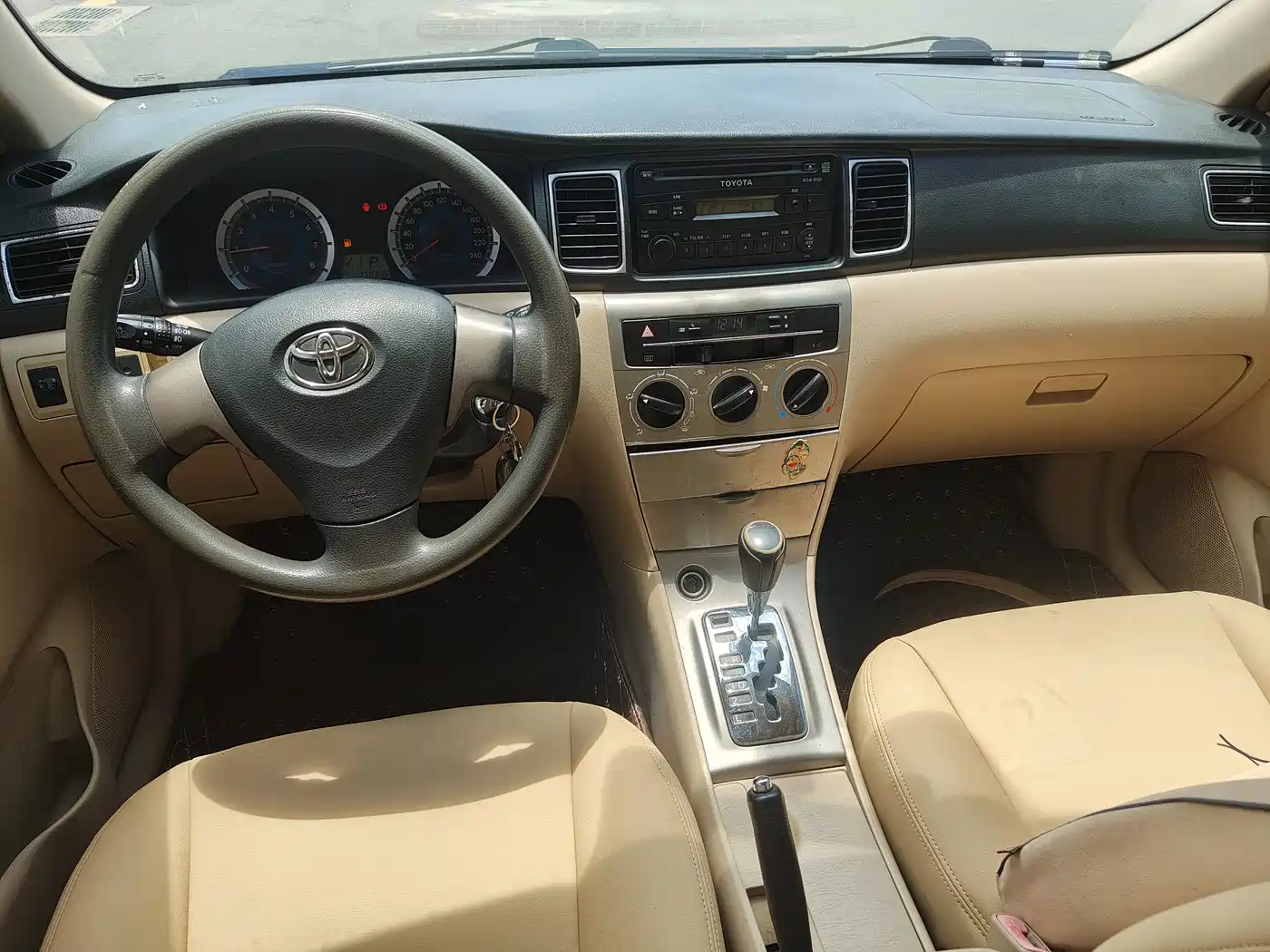 Фото 5 - Toyota Corolla