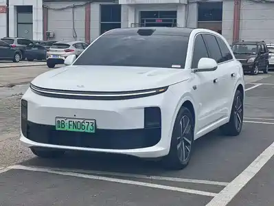 Li Auto L6