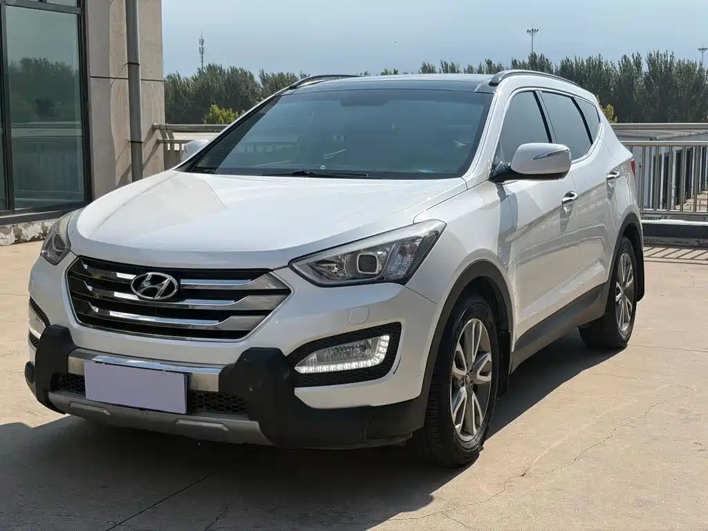 صورة 1 - Hyundai Santa Fe