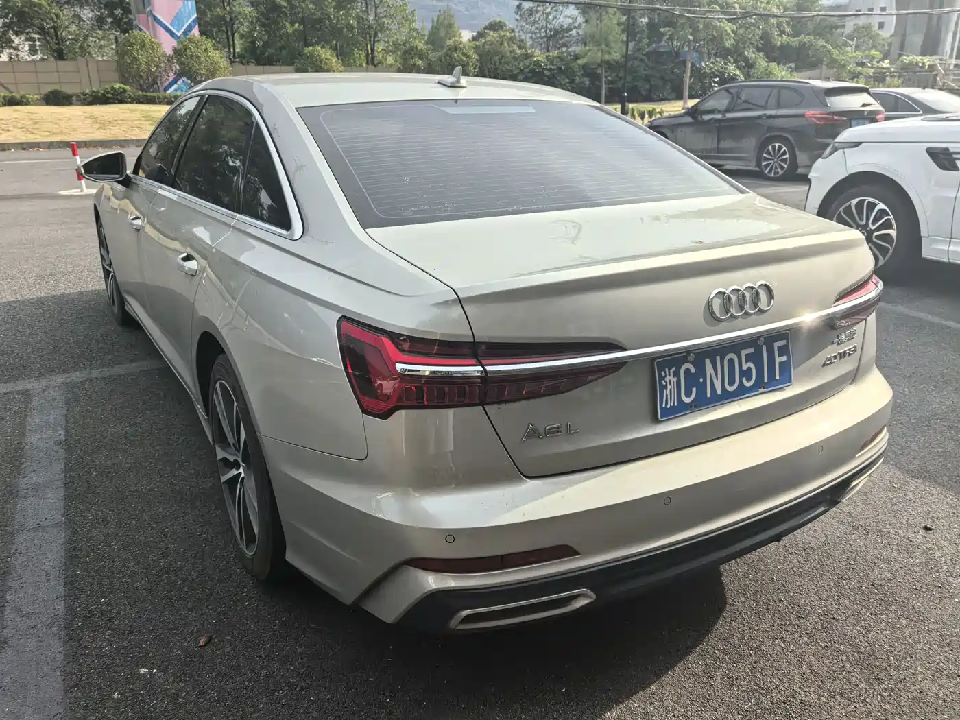 Photo 9 - Audi A6L