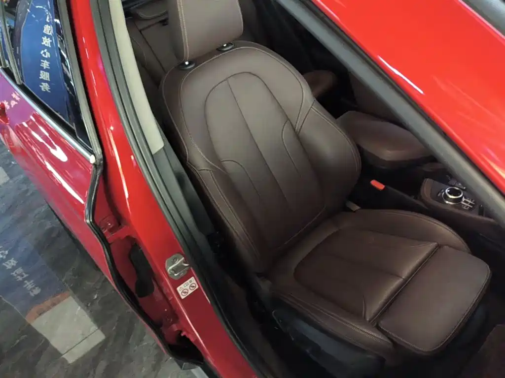 BMW X1 2018 xDrive20Li Premium Model фото 20