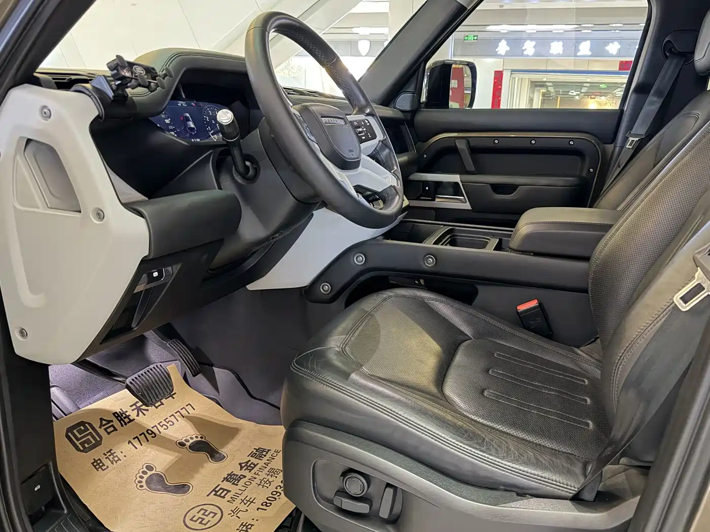 Land Rover Defender 2021 110 P400 X-DYNAMIC HSE фото 5