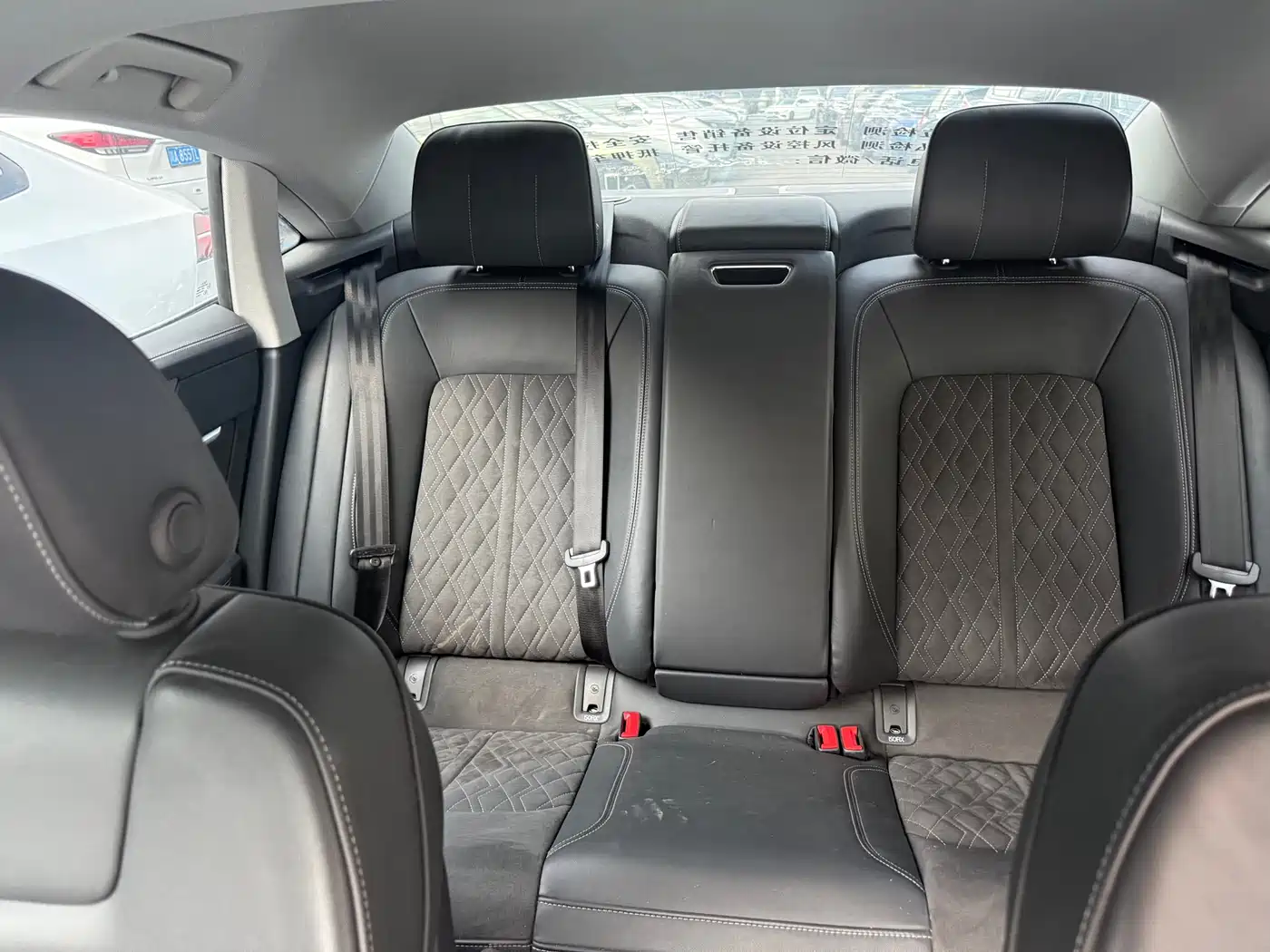 Photo 6 - Audi A7L