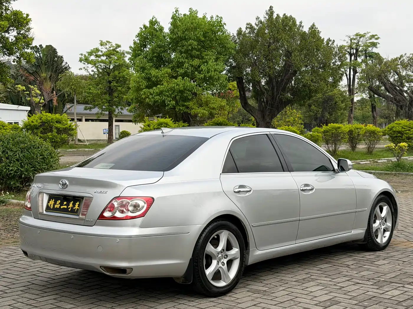 Toyota Reiz 2008 2.5S Special Commemorative Edition фото 4