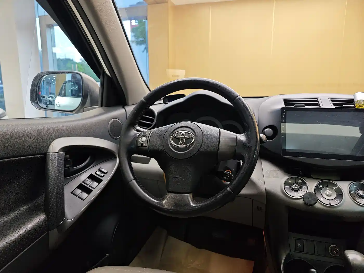 Toyota RAV4 Rongfang 2009 2.0L Automatic Luxury Edition фото 14