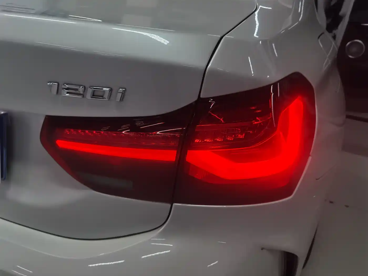 BMW 1 Series 2023 120i M Sport Shadow Edition фото 22