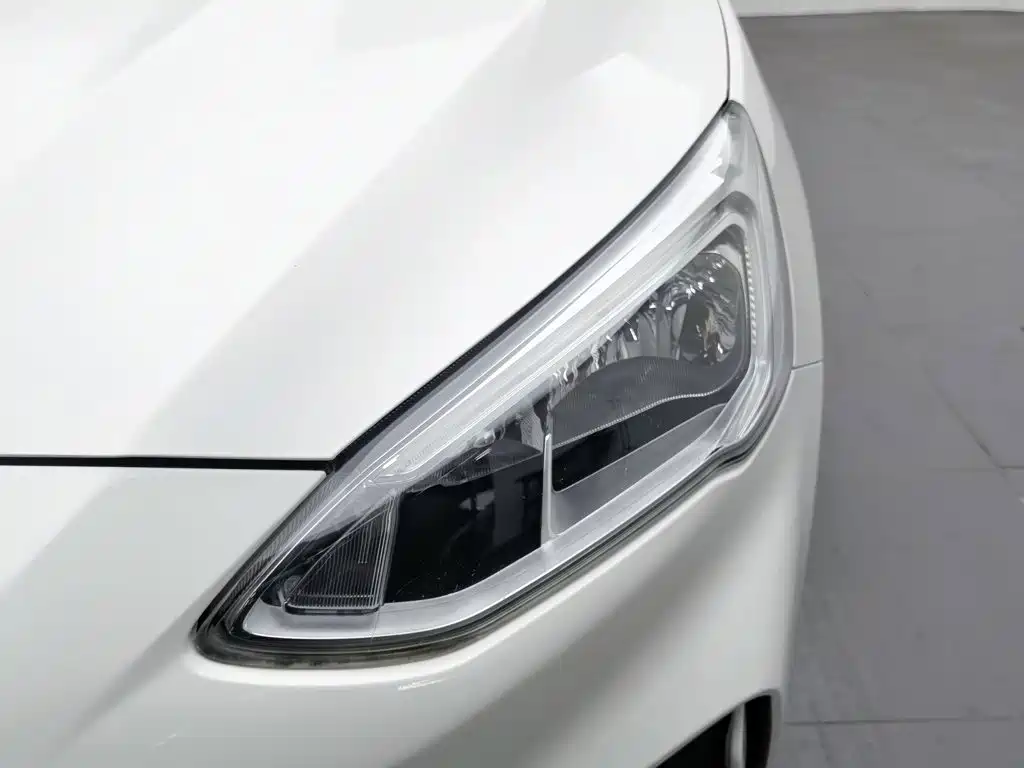 Фото 7 - Ford Focus