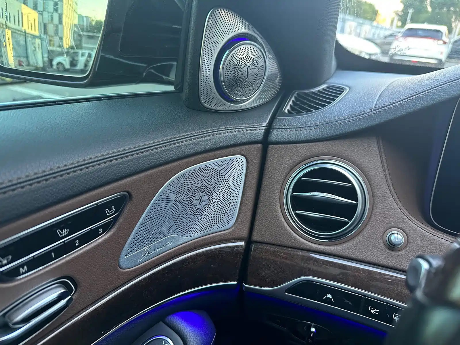 Photo 29 - Mercedes-Benz S-Class