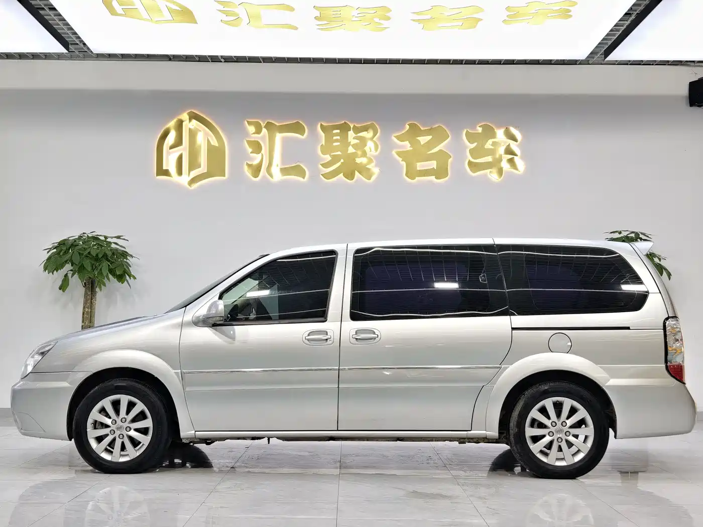 Buick GL8 2014 2.4L Classic Edition фото 9