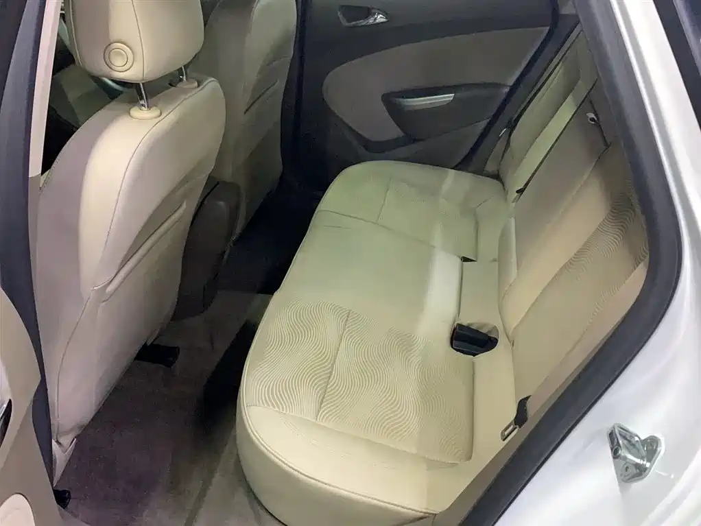 Buick Excelle 2013 GT 1.6L Automatic Fashion Edition фото 9