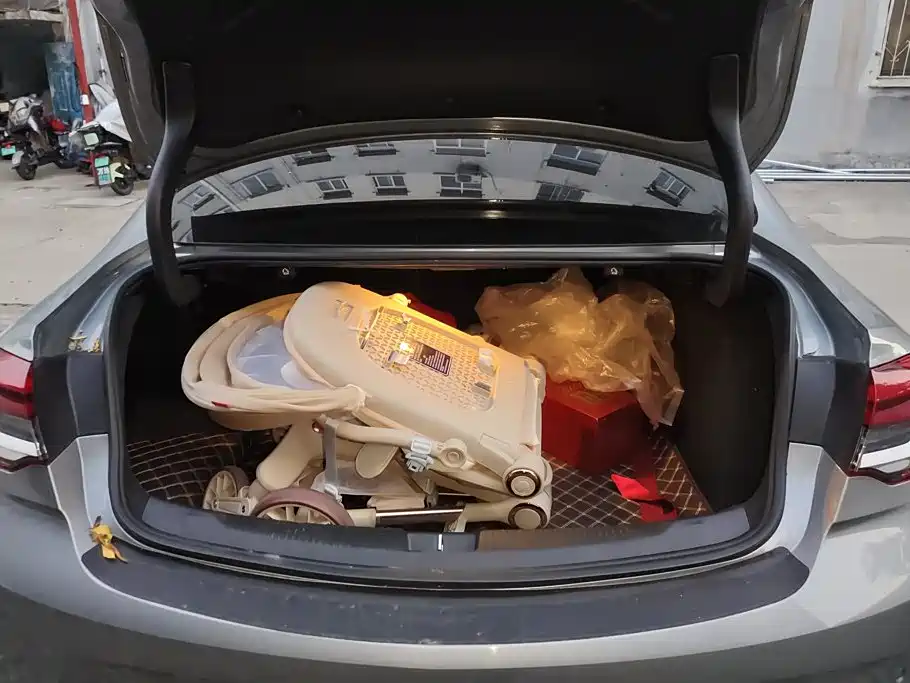 Photo 4 - Buick Regal