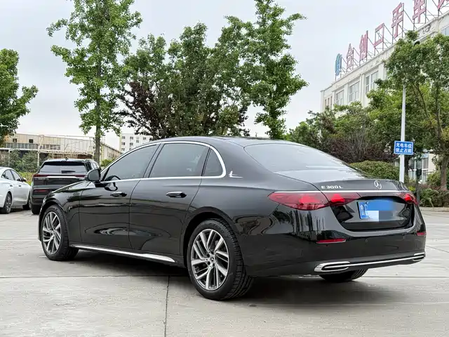 Mercedes-Benz E-Class 2024 E 300 L Fashion — фото 3