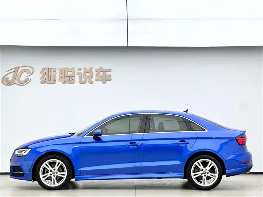 Audi A3 2019 Limousine 35 TFSI Fashion China VI фото 3
