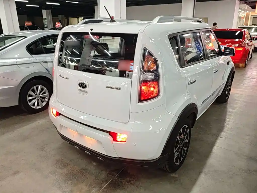 Kia Soul 2016 2013 1.6L AT Premium