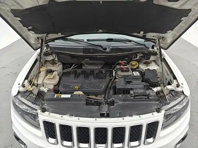 Jeep Compass (Import) 2015 2014 Facelift 2.4L 4WD Comfort Edition