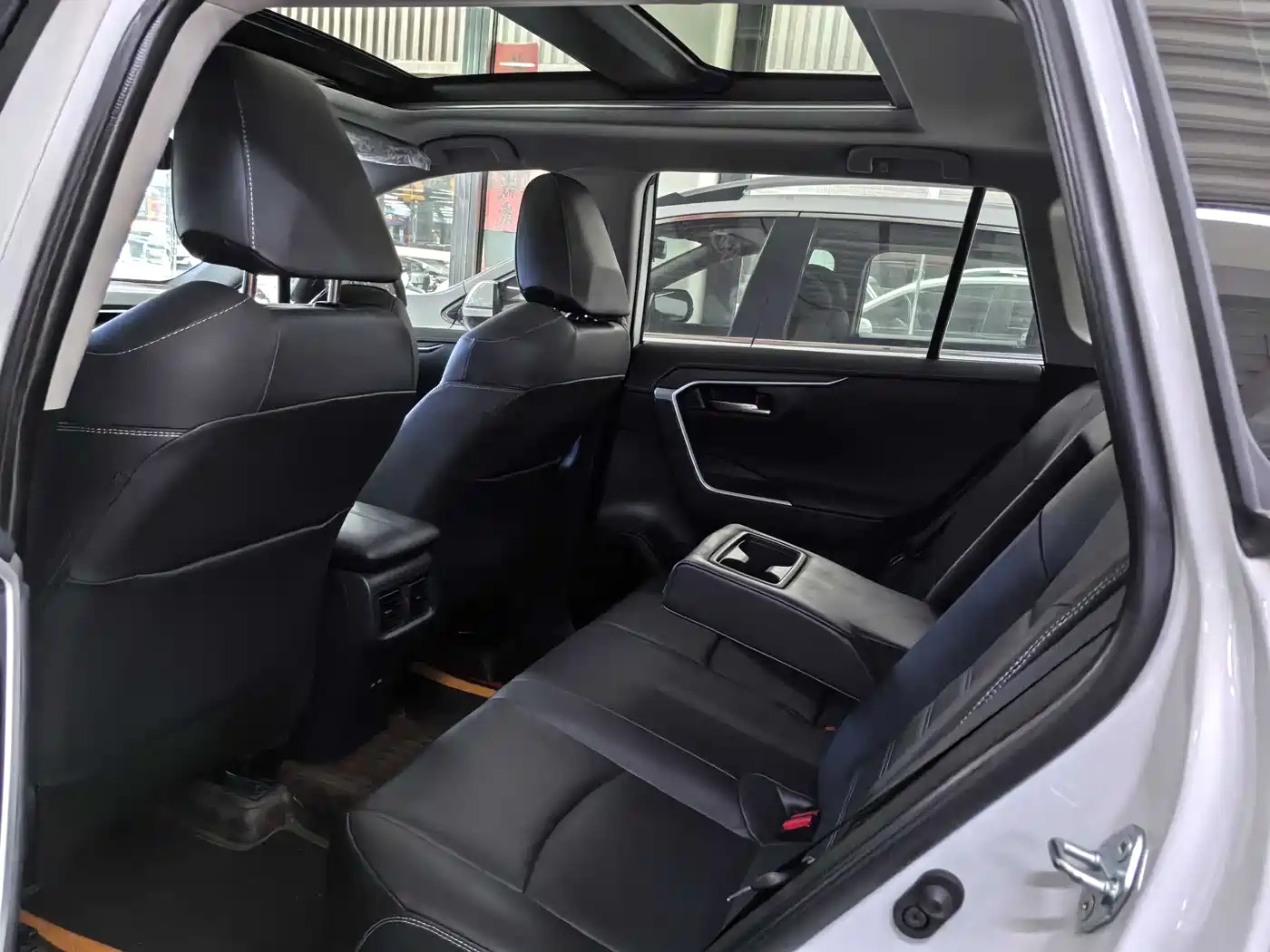Toyota RAV4 Rongfang 2024 2.0L CVT FWD Style Plus Edition фото 9